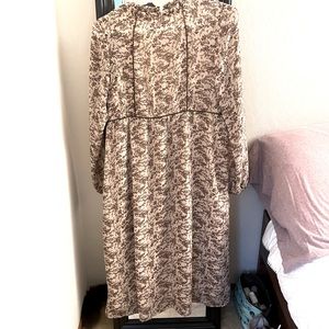 Floral Boho Midi Dress!